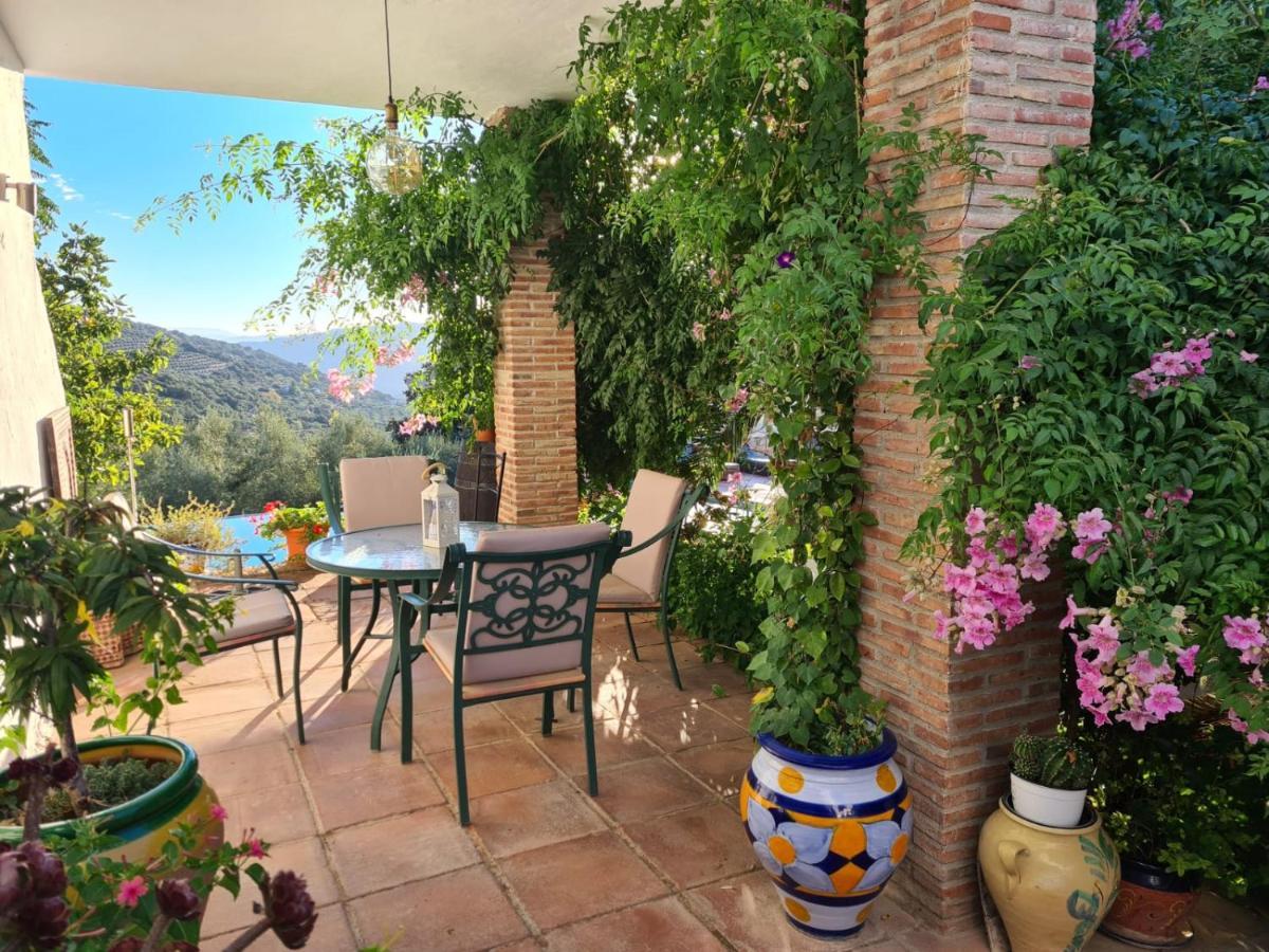 Cortijo La Haza Bed & Breakfast Iznajar Exterior photo